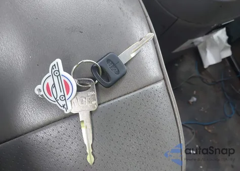 1998 Ford E-250 Commercial/Recreational from USA, damaged, VIN 1FTNE24L6WH851829